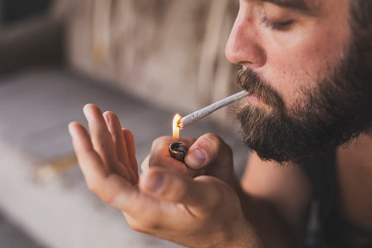 First Time Smoking Marijuana? – Things You Need to Know